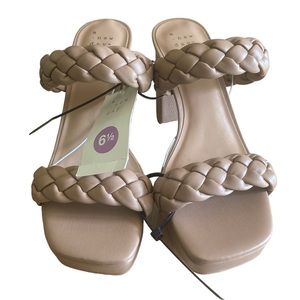 a. New day breaded sandal heel Brown/Tiana size 6 1/2
